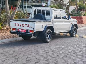 Toyota Land Cruiser 79 2.8GD-6 double cab auto - Image 2