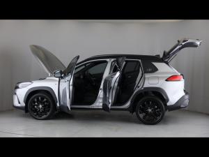 Toyota Corolla Cross 1.8 GR-Sport - Image 26