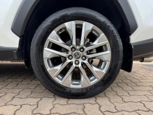 Toyota RAV4 2.0 VX - Image 19