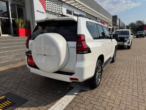 Toyota Land Cruiser Prado 2.8GD VX-L - Image 2