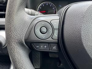 Toyota RAV4 2.0 GX auto - Image 9