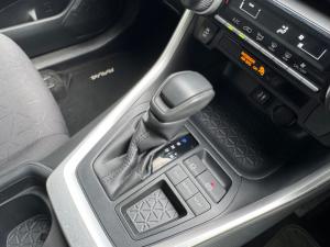 Toyota RAV4 2.0 GX auto - Image 13