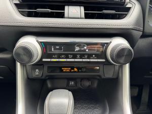 Toyota RAV4 2.0 GX auto - Image 15