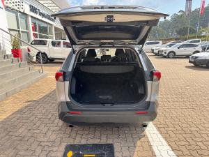 Toyota RAV4 2.0 GX auto - Image 17