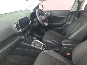 Hyundai Venue 1.0 Tgdi Fluid DCT - Image 6