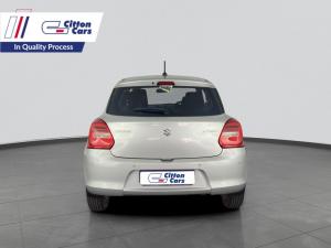 Suzuki Swift 1.2 GLX AMT - Image 4