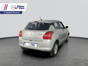 Suzuki Swift 1.2 GLX AMT - Image 5