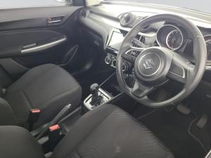 Suzuki Swift 1.2 GLX AMT - Image 6