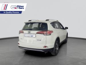 Toyota RAV4 2.0 GX automatic - Image 5