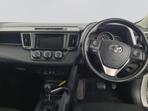 Toyota RAV4 2.0 GX automatic - Image 7