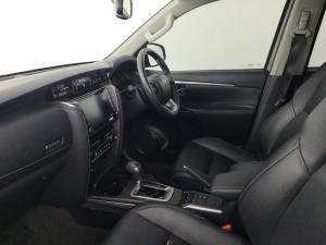 Toyota Fortuner 2.8GD-6 Raised Body automatic - Image 7