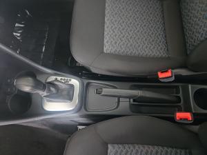 Volkswagen Polo Vivo hatch 1.6 Life - Image 12