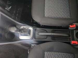 Volkswagen Polo Vivo hatch 1.6 Life - Image 12