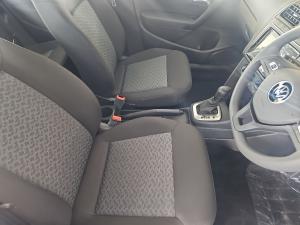 Volkswagen Polo Vivo hatch 1.6 Life - Image 14