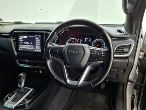 Isuzu D-Max 3.0TD double cab V-Cross - Image 11
