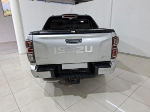Isuzu D-Max 3.0TD double cab V-Cross - Image 5