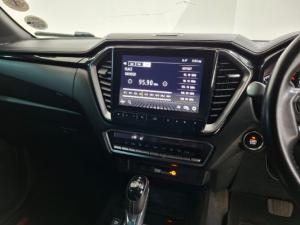 Isuzu D-Max 3.0TD double cab V-Cross - Image 7