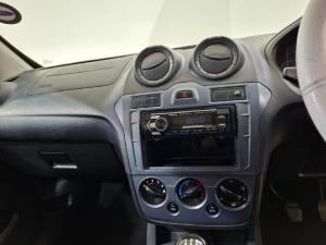 Ford Figo 1.4 Ambiente - Image 11