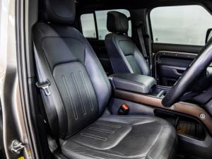 Land Rover Defender 110 P400 X - Image 11