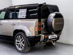 Land Rover Defender 110 P400 X - Image 9