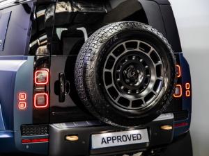 Land Rover Defender 110 Octa - Image 10