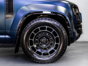Land Rover Defender 110 Octa - Image 4