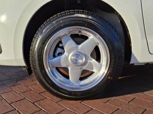 Suzuki Ertiga 1.5 GA - Image 14