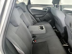 Toyota Urban Cruiser 1.5 XR - Image 8