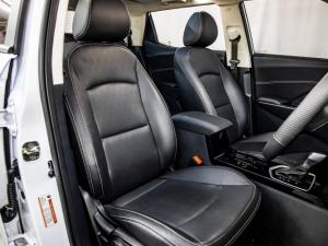 Mahindra XUV 3XO 1.2T AX7L - Image 15
