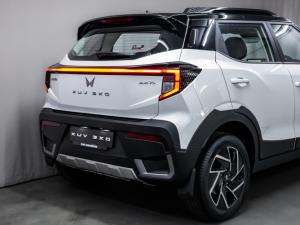 Mahindra XUV 3XO 1.2T AX7L - Image 20