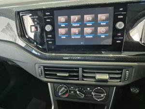 Volkswagen Polo hatch 1.0TSI Life manual - Image 11