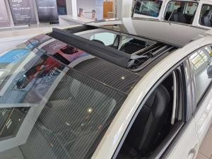 Volkswagen Polo hatch 1.0TSI Life manual - Image 12