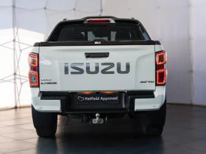 Isuzu D-Max 3.0TD double cab V-Cross - Image 10