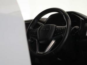 Isuzu D-Max 3.0TD double cab V-Cross - Image 15