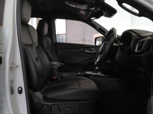 Isuzu D-Max 3.0TD double cab V-Cross - Image 17