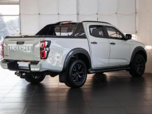 Isuzu D-Max 3.0TD double cab V-Cross - Image 9