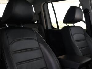 Volkswagen Amarok 2.0BiTDI double cab Highline auto - Image 22