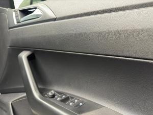 Volkswagen Polo hatch 1.0TSI R-Line - Image 13
