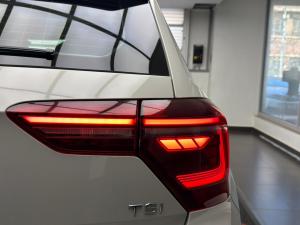 Volkswagen Polo hatch 1.0TSI R-Line - Image 26