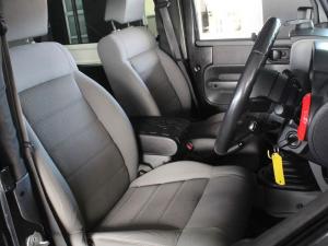 Jeep Wrangler 3.8L Rubicon - Image 11
