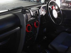 Jeep Wrangler 3.8L Rubicon - Image 13