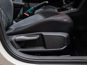 Volkswagen Polo hatch 1.0TSI R-Line - Image 6