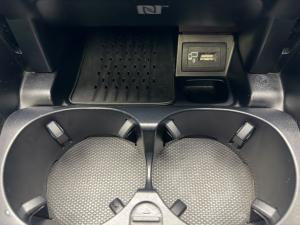 Mercedes-Benz E-Class E200 - Image 12