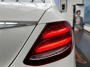 Mercedes-Benz E-Class E200 - Image 22