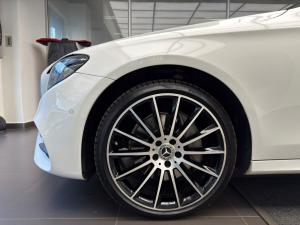 Mercedes-Benz E-Class E200 - Image 28