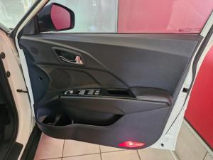 Mahindra XUV300 1.5TD W8 - Image 14