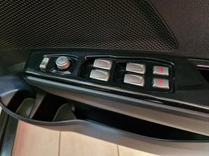 Mahindra XUV300 1.5TD W8 - Image 15