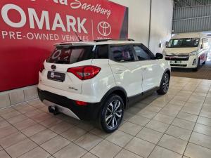 Mahindra XUV300 1.5TD W8 - Image 7