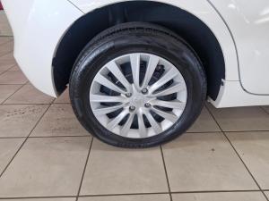 Toyota Starlet 1.4 Xi - Image 9