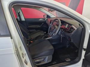 Volkswagen Polo hatch 1.6 Conceptline - Image 13